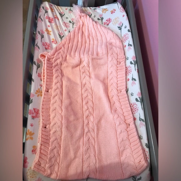 Newborn Baby Knit Swaddle - Picture 3 of 5
